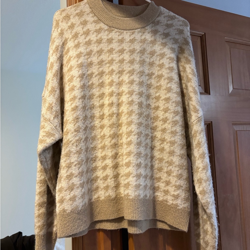 Abercrombie & Fitch Beige Cream Houndstooth Knit Sweater